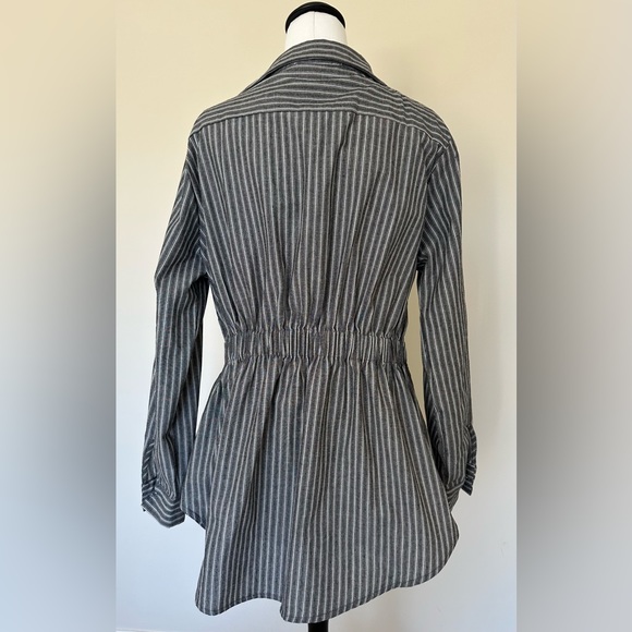 NWOT Atmos&Here Long Sleeve Collared Blouse - Grey w/white stripe - Size 12 AU - Picture 3 of 5